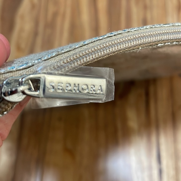 Free with purchase! Sephora Cosmetic Bag - Picture 3 of 5